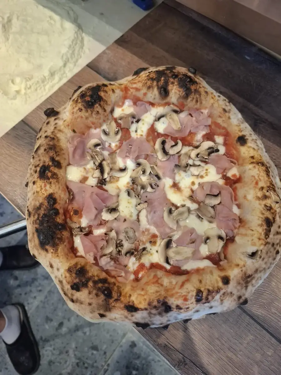 Pečena Prosciutto e Funghi